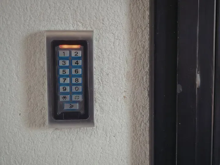 7 Reasons Businesses Must Switch To Electronic Lock Systems