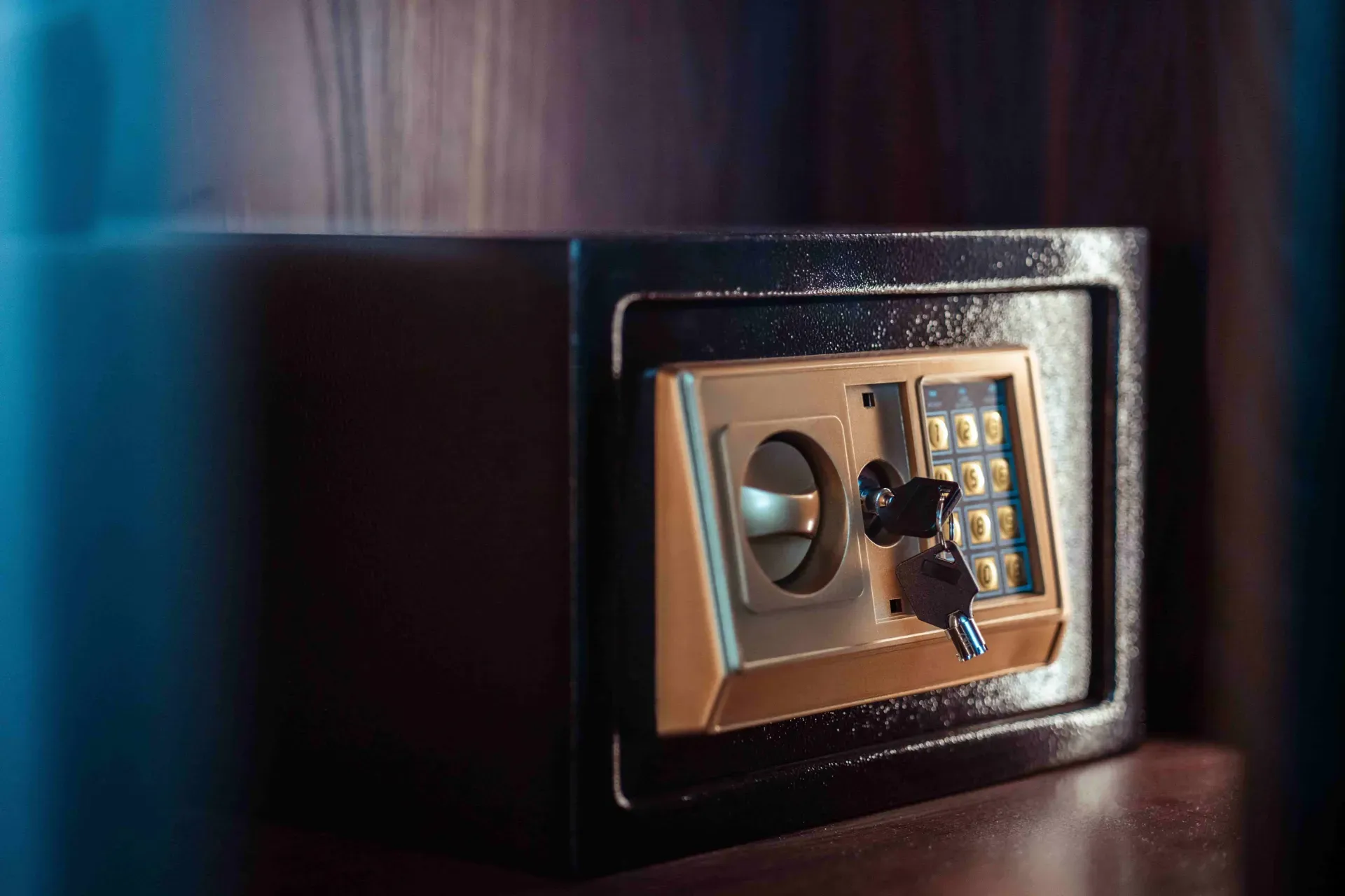 Can a Locksmith Open a Safe