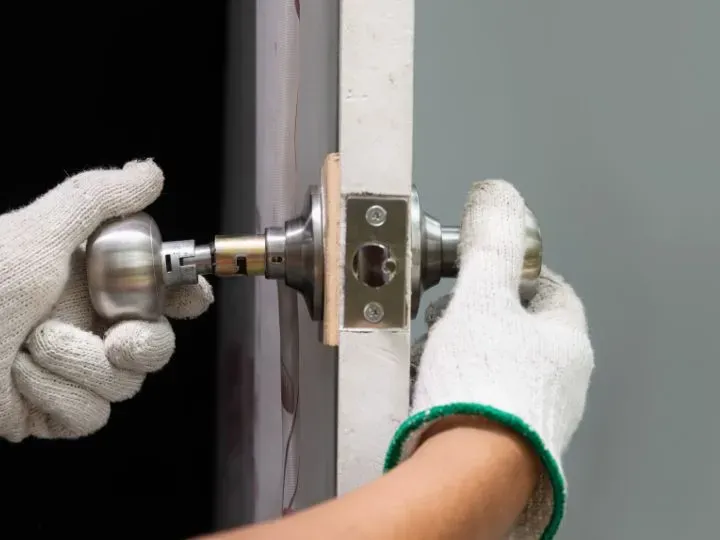 Common Locksmith Scams to Avoid During Emergencies in Rockland