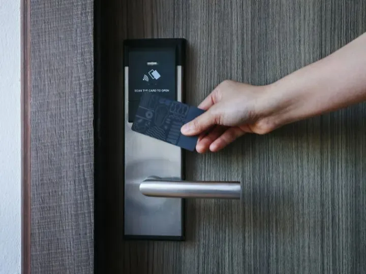 How Shabbos-Friendly Locks Work