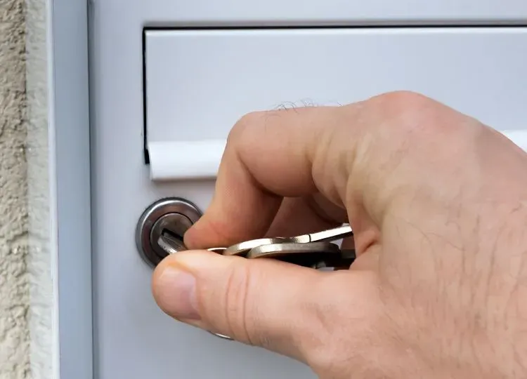 How To Protect Your Mailbox From Theft