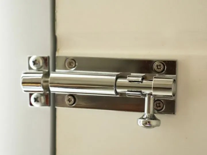 How to Identify Poor-Quality Door Hardware Before Purchasing