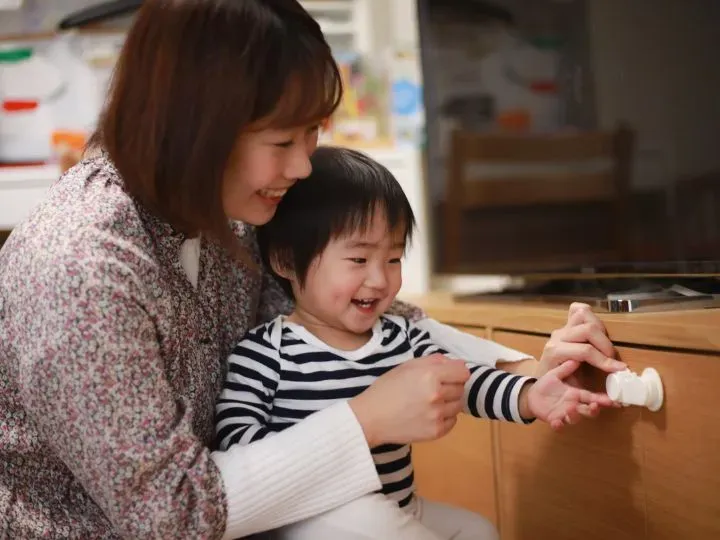 How to Install Childproof Door Locks Safety Guide for New Parents