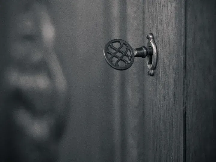 Keyed vs. Combination Filing Cabinet Locks