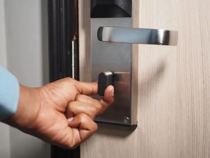 Keyless Entry vs. Traditional Locks