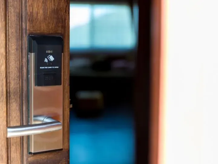 The Pros and Cons of Electronic Locks