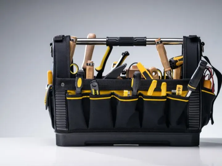 What to Keep in Your Emergency Lockout Kit